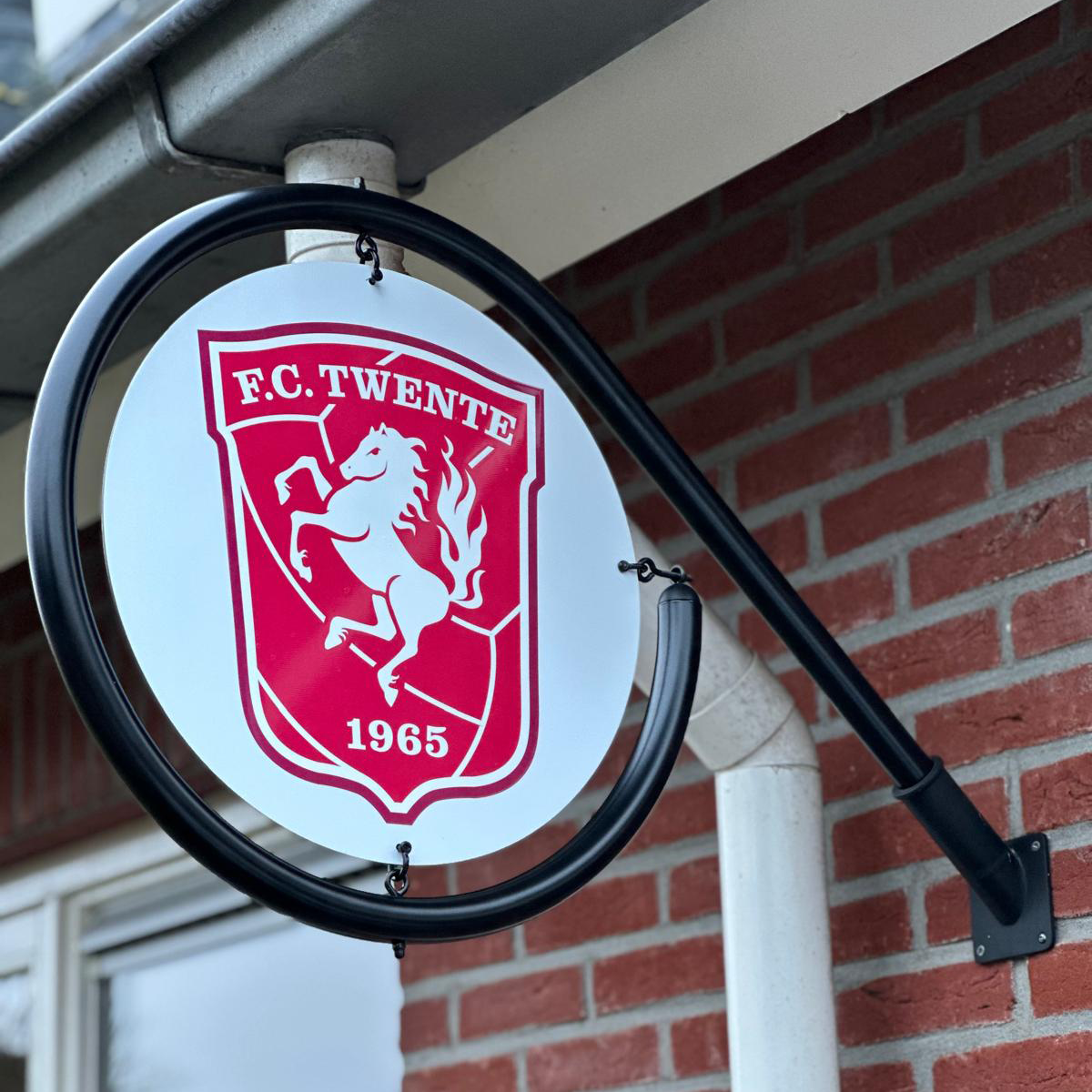 Werbeschild für das Haus